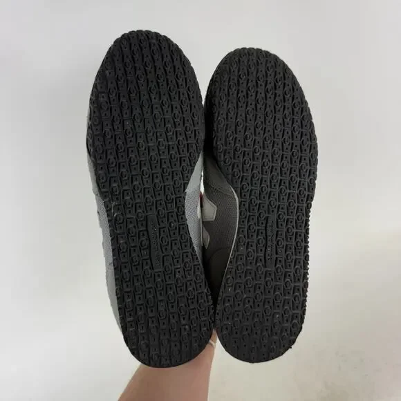 New Balance 402 Sneakers Women's 9 Gray Lace-Up Low Top Running Shoes WL402GR - Picture 8 of 10